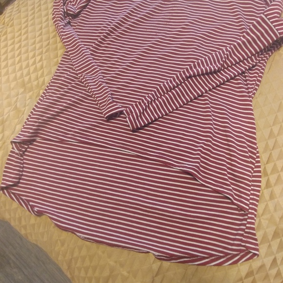 Hi lo long sleeve top - Picture 2 of 3